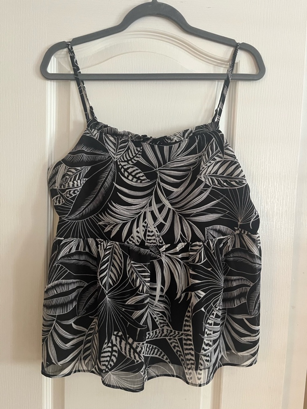 Banana Republic Black and White Tropical Leaf Tank